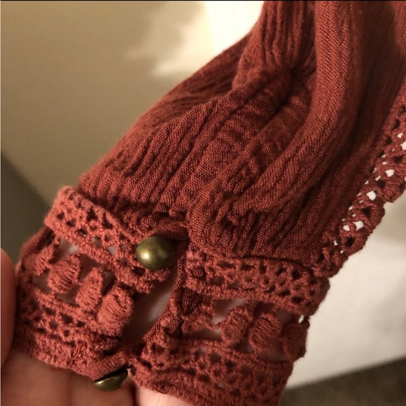 Knox Rose Top - Picture 3 of 4